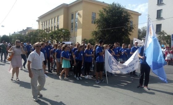8 тыс. студентов прошли парадом по улицам Волгограда