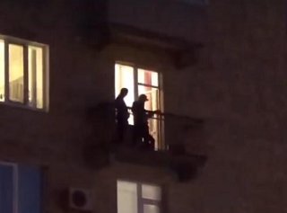 Жители микрорайона «Красный Аксай» присутствовали на настоящем концерте с балкона