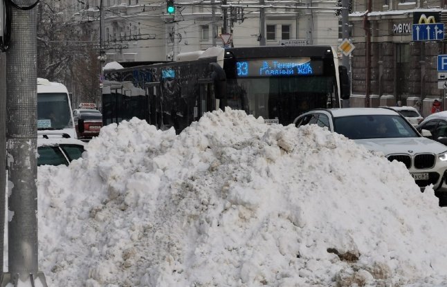 Прокуратура нашла нарушения при уборке Ростова после снегопада