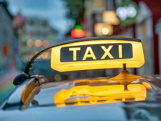 Служба такси TradeTaxi всегда доступна