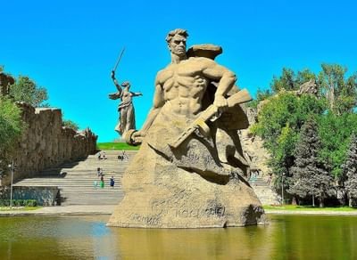 В Волгограде к 80-летию Сталинградской Победы восстановят 10 памятников