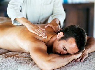 Преимущества эротического массажа